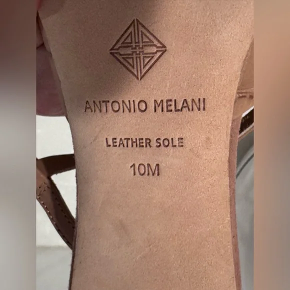 ANTONIO MELANI Leather buckle heels with suede bow Size 10. Excellent condition - Picture 4 of 10